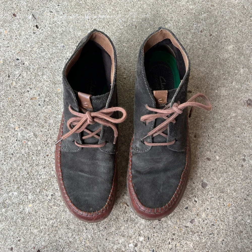 Clarks Men Shacre II Run Suede Leather Moc Toe Chukka Boots Olive Brown Size 9.5